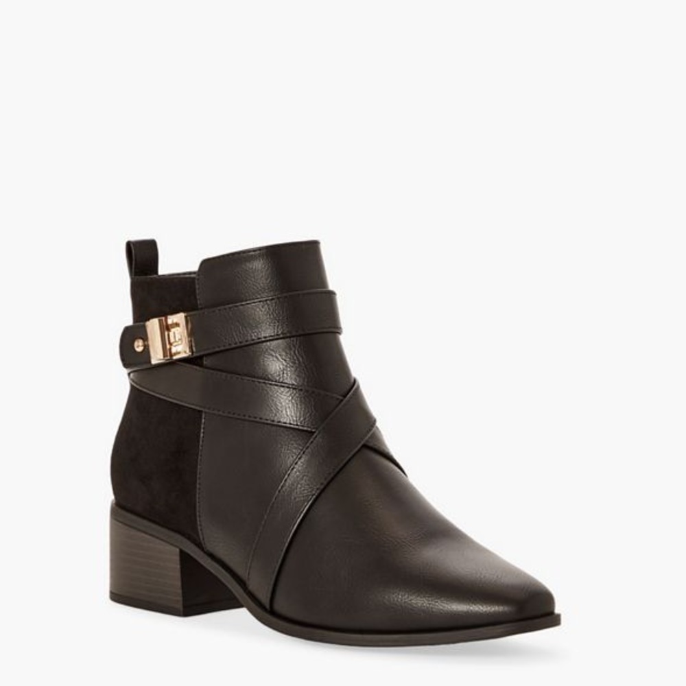 Clara Just Fab Bootie